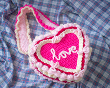 Load image into Gallery viewer, Heart Cake bag
